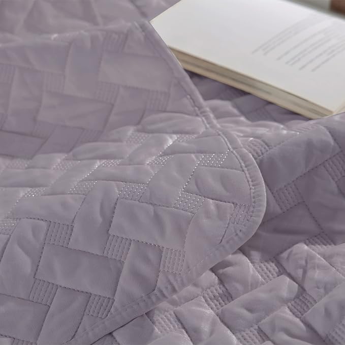 Bedsure Queen Size Quilt, Lightweight Comforter Set, Light Purple Bedspread | Coverlet, Basket Weave, All-Season Comfort, Skin-Friendly Soft, Breathable, Machine Washable, 90"x96", 3 Pcs, 2 Pillow Shams