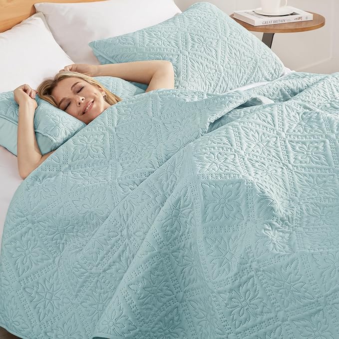 Exclusivo Mezcla King Quilt Set, Aqua Blue | Lightweight Soft Bedspreads Coverlets, All Season Bedding with 2 Pillow Shams, Modern Style for Bedroom Guest Room