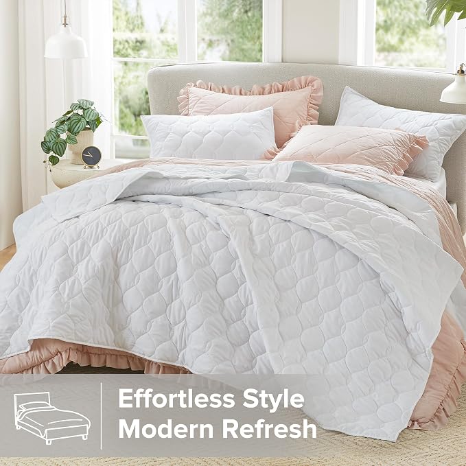 Comfort Spaces Kienna King Quilt Bedding Set 3 Piece, 104"x90" White Ogee | Soft Cozy Lightweight Summer Coverlet Cal King, Quilted Bedspreads Extra Layer, Modern Casual Bedroom Decor, OEKO-TEX