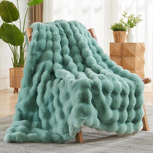 NEWCOSPLAY Faux Fur Thick Bubble Throw Blanket for Couch, Green, 50"x60" | Luxury Fluffy Thick Warm Bubble Blanket for Couch Sofa Bed 1000GSM, Soft Plush Cozy Decorative Throw, Gift for Women Men