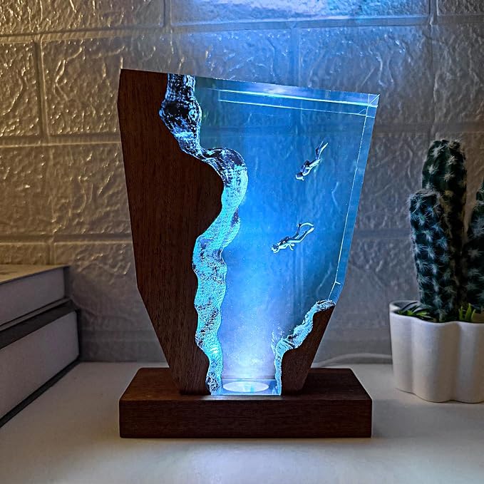 Handmade Scuba Diving Resin Ocean Lamp for Home Office Decor (L 10"x6”)