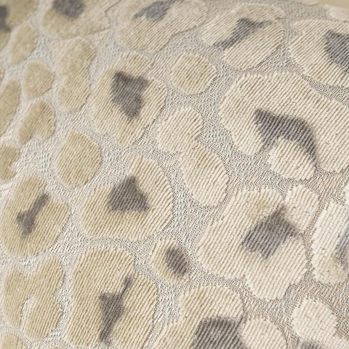 Alerfa Beige Floral Throw Pillow Cover 18 x 18 Inch Cut Velvet Sqaure Luxury Decorative Pillow Cover for Couch Living Room Bedroom