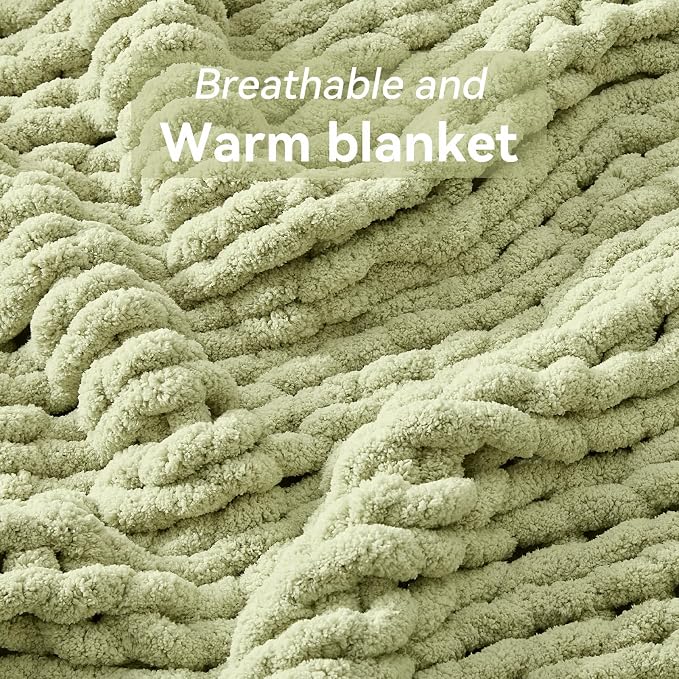 Negwoo Chunky Knit Throw Blanket, Knitted Throw Chenille Yarn, 40"*50" | Soft Thick Cable Knitted Blankets, Handmade Big Thick Blanket, Machine Washable Cute Comfy Blanket for Home Decor,Light green