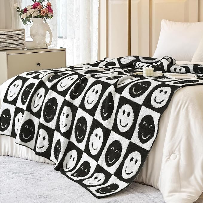 Ultra Soft Cozy Happy Smiling Face Checkered Knitted Baby Blanket Fluffy Microfiber Checkerboard Bed Blanket Lightweight Both Sides for Couch Sofa Bed (Smile, Baby 30"x40")