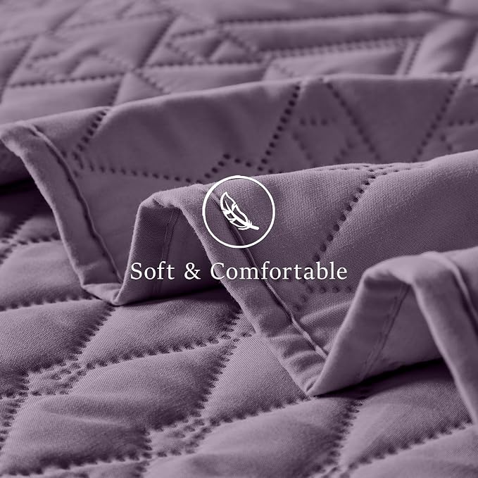 akkialla Full/Queen Quilt Set, Grayish Purple Lightweight Microfiber Bedspread Coverlet, Boho Geometric Pattern, Soft All-Season Bedding, 3-Piece (1 Quilt, 2 Pillow Shams)