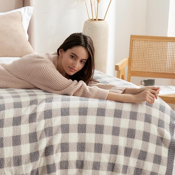 Snuggle Sac Buffalo Plaid Bedding Blanket Twin Size, Super Soft, Cozy Warm Knit Decorative Blankets, Reversible Plaid Fluffy Throws for Bed, Plaid Grey, 60x80 Inches