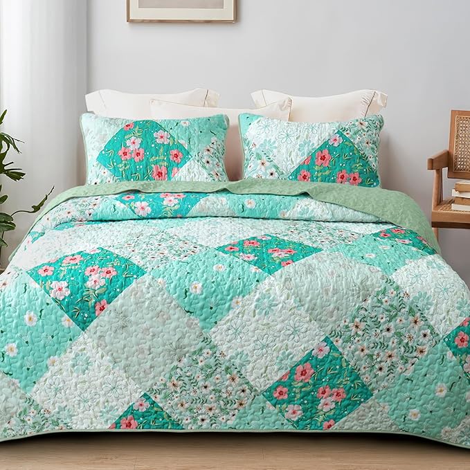Whale Flotilla Patchwork Quilts Twin Size, Extra Soft Floral Bedspreads | Green Reversible Lightweight Twin Quilt Bedding Set for Bed, Printed Coverlets with 1 Pillow Sham for All Seasons