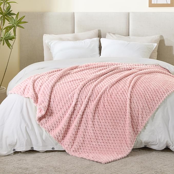 BEDELITE Pink Throw Blanket for Couch, Soft Cozy Gifts for Women, 50 * 60 | 3D Jacquard Decorative Fleece Blanket, Super Soft Plush Throws, Cute Birthday Gift for Women & Men, Suitable for All Seasons