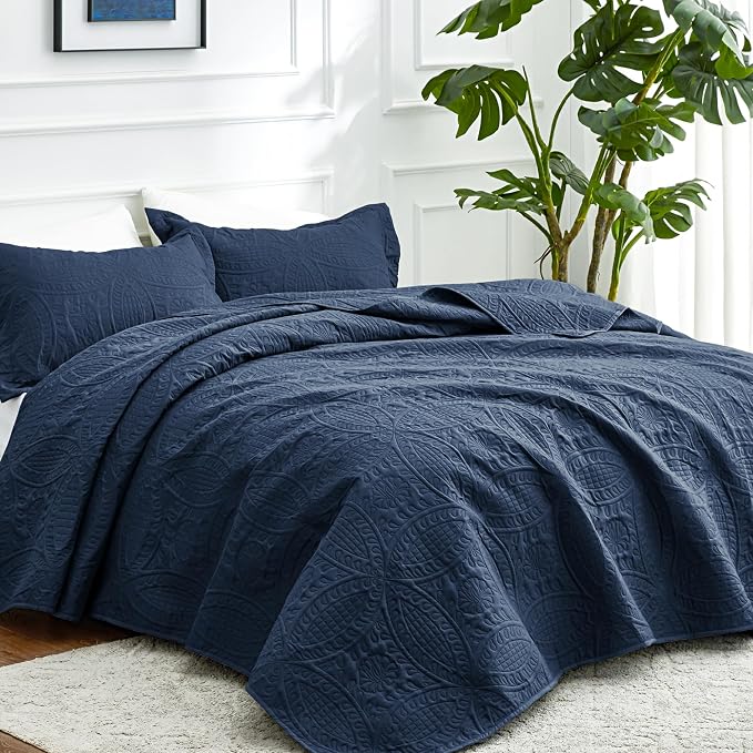 Love's cabin Quilts for Queen Bed Navy Blue Bedspreads - Soft Bed Summer Lightweight Bedspread Comforter - Modern Style Coin Pattern Coverlet for All Season - 3 Pieces (1 Quilt, 2 Pillow Shams)