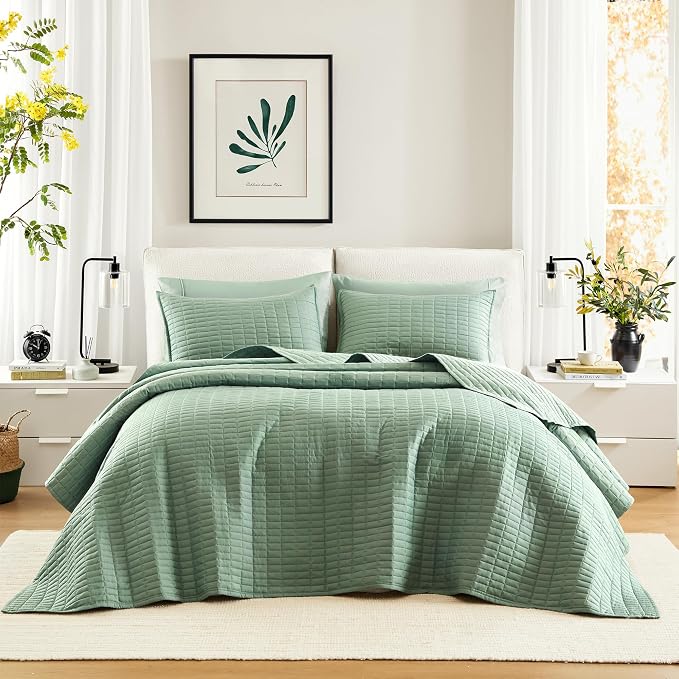 Comfort Spaces Oversized Bedspread King Quilt Set 3P 120 x 118 Sage Green | Coverlet for Summer Soft Cozy Lightweight All Season Quilted Extra Layer with Matching Sham, Bedroom Decor OEKO-TEX Certified