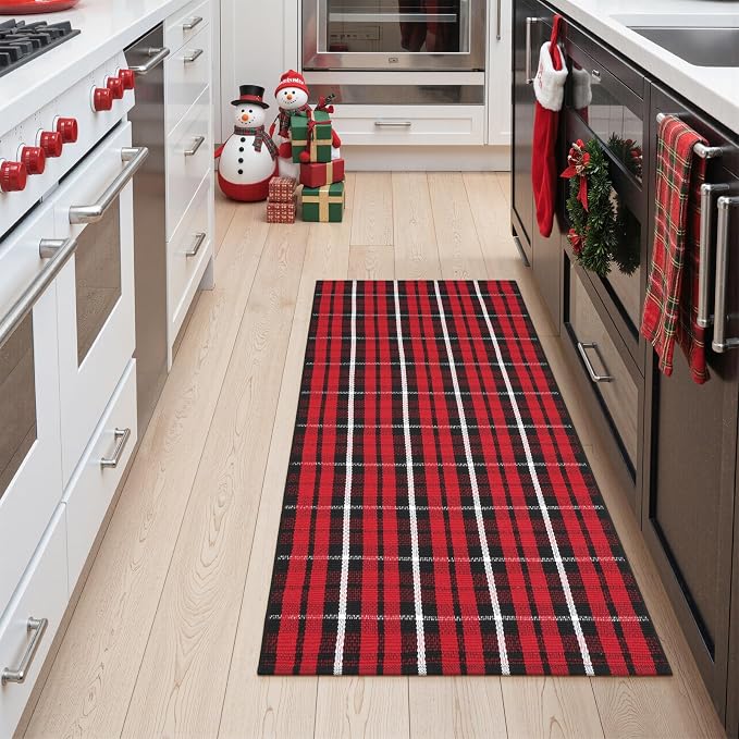 LEEVAN Christmas Red Outdoor Rug, Xmas Buffalo Plaid Washable Front Doormat | 2x4.3 Small Black and Red Checkered Entryway Rug, Woven Welcome Doormat for Layered Kitchen Bathroom Holiday Porch Decor