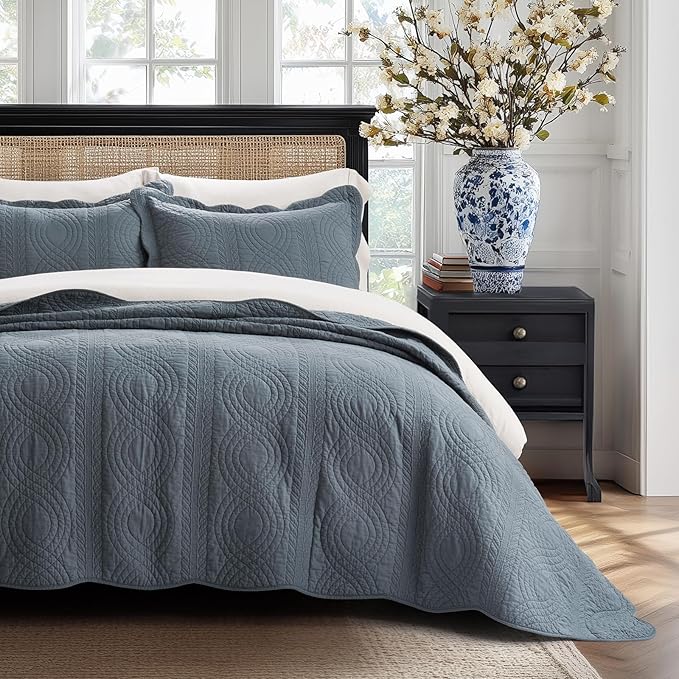 EverGrace 100% Cotton Scallop Quilt Set, Queen Size, Stormy Blue | Scalloped Border, Timeless Chic Aesthetic, All-Season Comfort, Perfect French Country Bedroom Decor, 3 Piece Set with 2 Shams