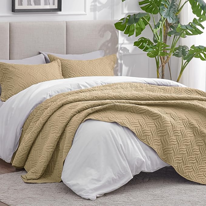 Love's cabin Quilts for Full Bed Camel Bedspreads Bedding Set - Lightweight Bedspread Comforter - Wave Pattern Bedding Coverlet for All Season - 3 Pieces (1 Quilt, 2 Pillow Shams)