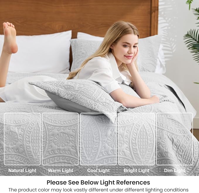 Love's cabin Oversized King Size Quilt Bedding Set Light Grey Bedspreads - Oversized King Lightweight Bedspread Comforter - Coin Pattern Coverlet for All Season - 3 Pieces (1 Quilt, 2 Pillow Shams)