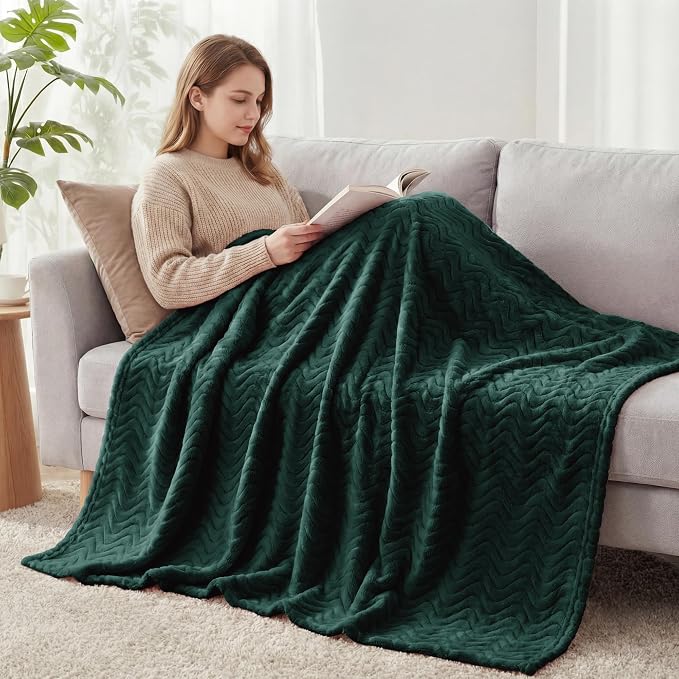 Exclusivo Mezcla Soft Fleece Blanket King Size for Bed, Sofa, Forest Green | 90"x104" Breathable Lightweight Flannel Blanket for Summer, Plush Cozy Jacquard Wave for Home Decor