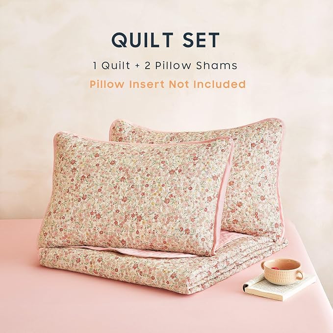 Wake In Cloud - Floral Quilt Set, Cute Vintage Flower Cottagecore Shabby Chic for Women Teen Girls, Reversible Lightweight Bedspread Coverlet, 3 Pieces, Cream Pink, King Size