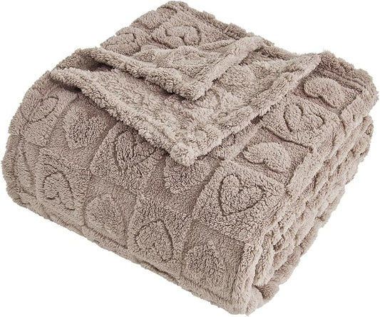 FY FIBER HOUSE Throw Blankets with Heart Checkered,Soft Warm Blankets for Lover Mom Father Gifts,Washable Lightweight Fuzzy Blanket for Couch Sofa Bed Office All Season(Camel,90"x90")
