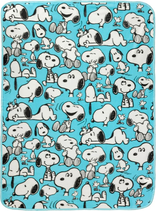 Silver Buffalo Peanuts Snoopy Multi Pose, Fleece Throw Blanket, 45x60in | Expression, Soft and Cozy, 180 GSM