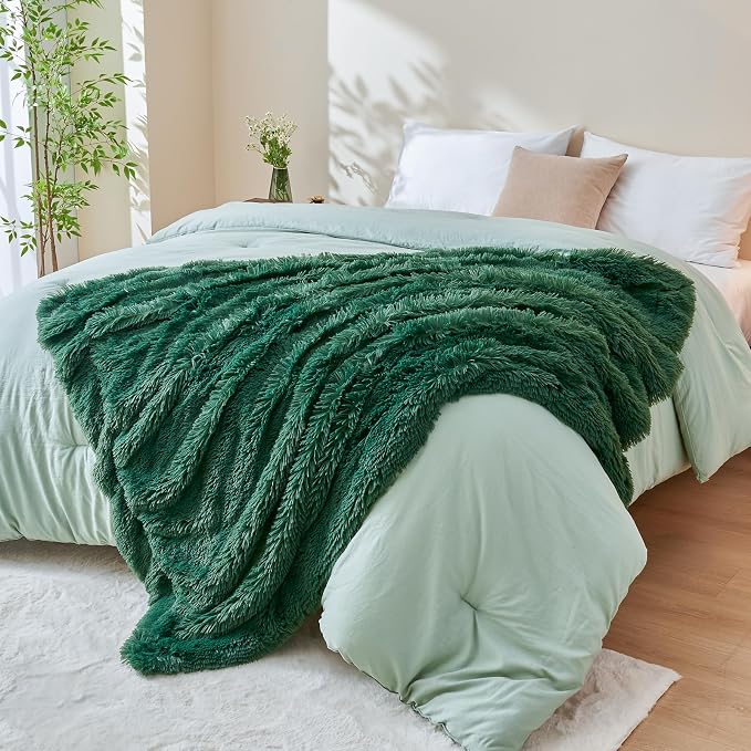 GONAAP Fuzzy Faux Fur Throw Blanket for Couch, Dark Green, 50"x60" | Warm Cozy Plush Shaggy Decorative Reversible Thick Non-Heated Fleece Blanket for Sofa Bed, Gift for Women Men, All Season Use