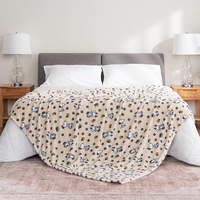 Berkshire Blanket Peanuts® VelvetLoft® Cute Character Snoopy Plush Blanket,Peanuts Woodstock Snoopy Spring Frolic Large Canvas,King 90 in x 108 in (Official Peanuts® Product)