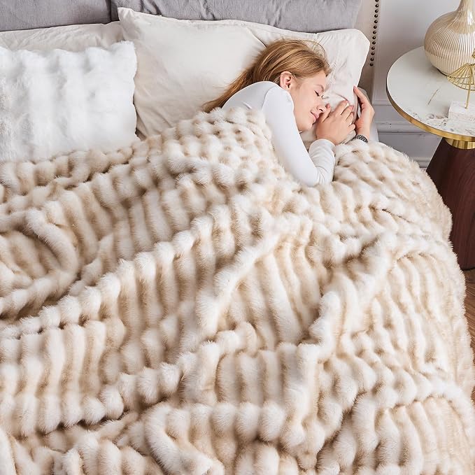 NEWCOSPLAY Faux Fur Thick Throw Blanket for Couch, Stripe Brown, 50"x60" | Luxury Fluffy Thick Warm Blanket for Couch Sofa Bed 1000GSM, Soft Plush Cozy Decorative Throw, Gift for Women Men