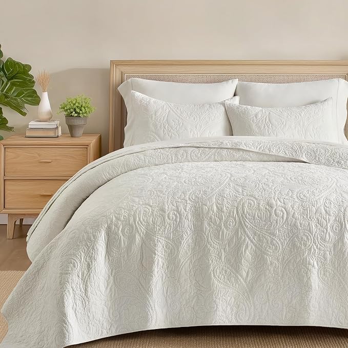 EVERGRACEHOME 100% Cotton Paisley Quilt Set, King Size, Bright White | Prewashed for Softness, Year-Round Breathability, Gift-Ready Box, Matelasse-style Quilted Coverlet, 3 Piece Set with 2 Shams