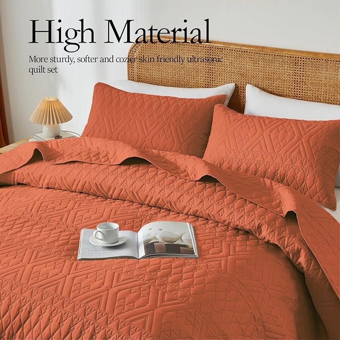akkialla Twin Size Quilt Bedding Set,Burnt Orange Lightweight Microfiber Soft Bedspreads,Modern Style Geoetric Pattern Coverlet Set for All Seasons,2 Piece(1 Quilt,1Pillow Sham)