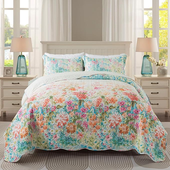Travan Floral Quilt Queen Quilt Set, Fade Resistant Microfiber Queen Quilt Bedding Set with 1 Quilt Set and 2 Shams Champagne Coverlet Set for All Season, Dream Garden-Champagne, King