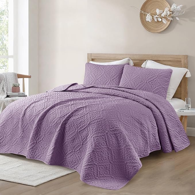 Exclusivo Mezcla California King Quilt Set, Dusty Lavender | Lightweight Soft Bedspreads Coverlets, All Season Bedding with 2 Pillow Shams, Modern Style for Bedroom Guest Room