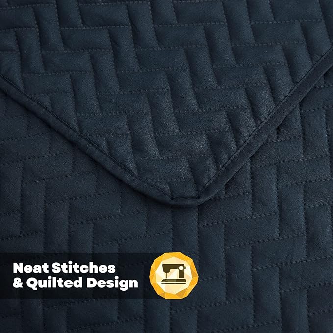 Maple&Stone Navy Quilt Set Queen Size, Lightweight Bedspread | Breathable Coverlet with Chevron Pattern, All-Season Dorm Bed Cover Set Bedding Decor 3 Piece