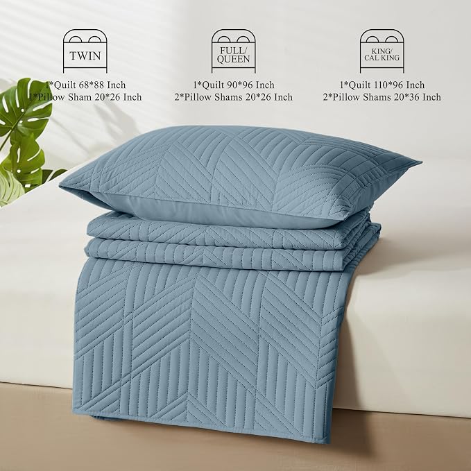 Davulos King/Cal King Quilt Set in Dusty Blue, Soft Reversible Microfiber Bedspread for All-Season Use in Bedroom or Dorm, Lightweight Modern Geometric Coverlet (1 Quilt, 2 Pillow Shams)