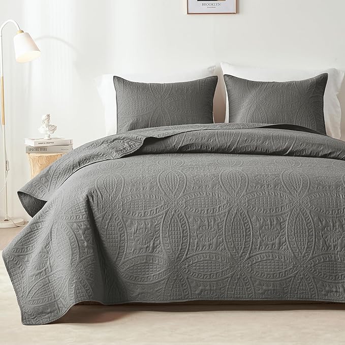 akkialla Dark Grey King/Cal King Quilt Set, Ultrasonic Lightweight Bedspread Coverlet for Modern Minimalist Bedroom, Soft Microfiber Coin Pattern Bedding, 3-Piece (1 Quilt, 2 Pillow Shams) | Breathable fabric