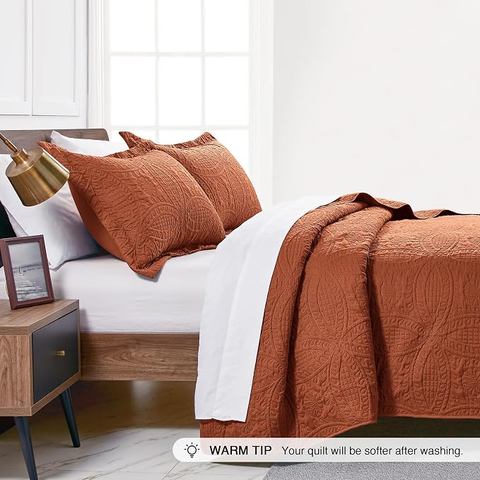Love's cabin California King Size Quilt Bedding Set Umber Bedspreads - Cal King Summer Lightweight Bedspread Comforter - Coin Pattern Coverlet for All Season - 3 Pieces (1 Quilt, 2 Pillow Shams)