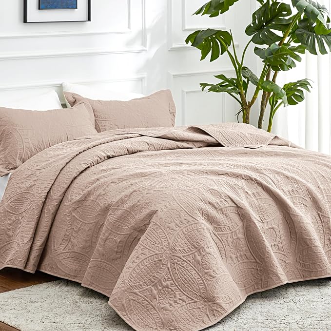 Love's cabin Oversized King Size Quilt Bedding Set Burlwood Bedspreads - Oversized King Lightweight Bedspread Comforter - Coin Pattern Coverlet for All Season - 3 Pieces (1 Quilt, 2 Pillow Shams)