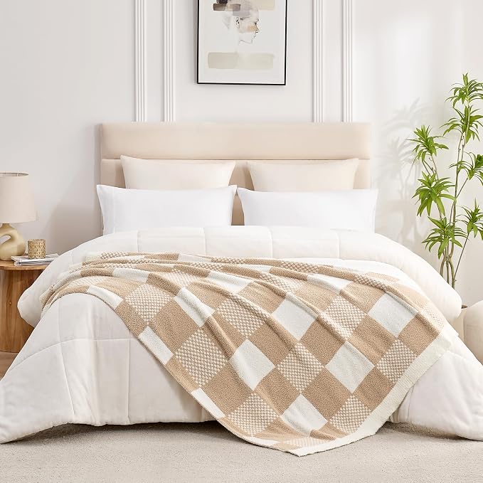 Snuggle Sac Checkered Blanket, Beige Throw Blanket for Couch Plaid Microfiber Fluffy Warm Cozy Soft Oversized Throw XL Reversible Checkered Blankets for Sofa, Chair, Bed, 50x70 inches