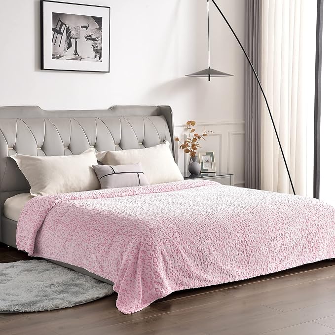 PLEASANT BOULEVARD | Leopard Throw Blanket Fleece, Premium Lightweight Cozy Warm Plush Microfiber Pink Blanket for Couch Sofa and Bed (Pink, Queen (90 x 90 inches))