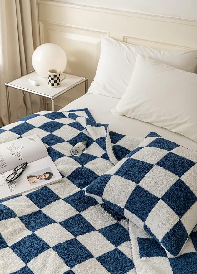 Ultra-Soft Buffalo Checkerboard Grid Fluffy Microfiber Knitted Throw Blanket Super Cozy Lightweight Checkered Bed Blanket for Sofa Couch Bed Navy 51"X63"