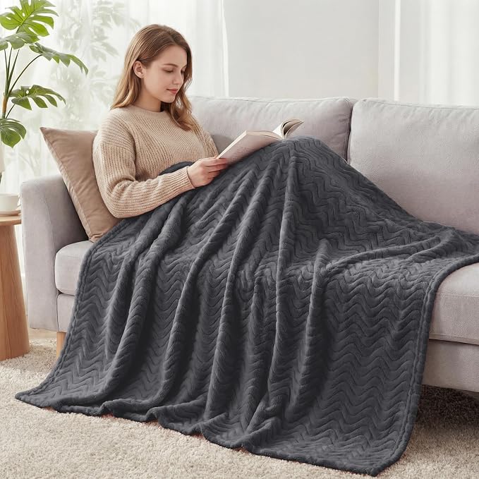 Exclusivo Mezcla Large Fleece Throw Blanket for Couch, Sofa, Dark Grey | 50"x70" Soft Breathable Lightweight Flannel Throws for Summer, Plush Cozy Jacquard Wave Blanket for Home Decor