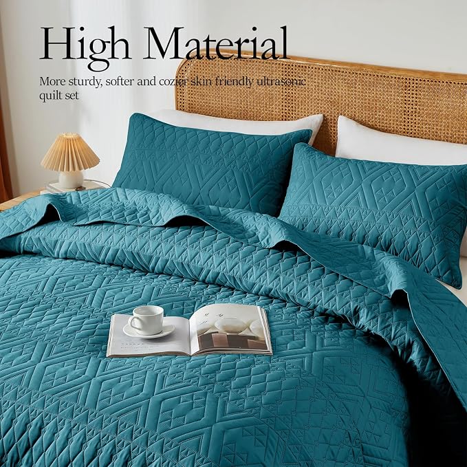 akkialla King/Cal King Quilt Set, Teal Lightweight Microfiber Bedspread Coverlet, Boho Geometric Pattern, Soft All-Season Bedding, 3-Piece (1 Quilt, 2 Pillow Shams)