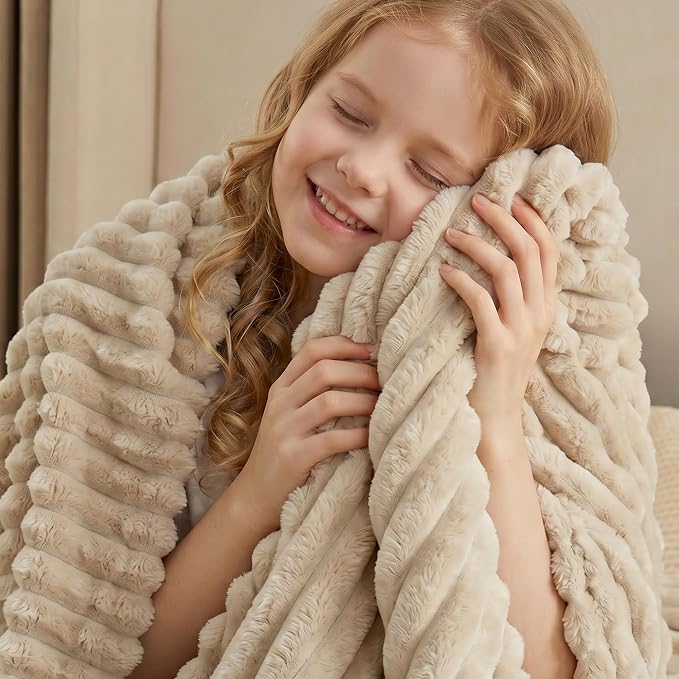 Fleece Twin Throw Blanket for Couch & Bed, Cozy Warm Gifts for Women Girls | Soft flannel, no-pill & no-shed. Lightweight for sofa, chair, car and home decor. For Mother's Day, Graduation, Christmas.