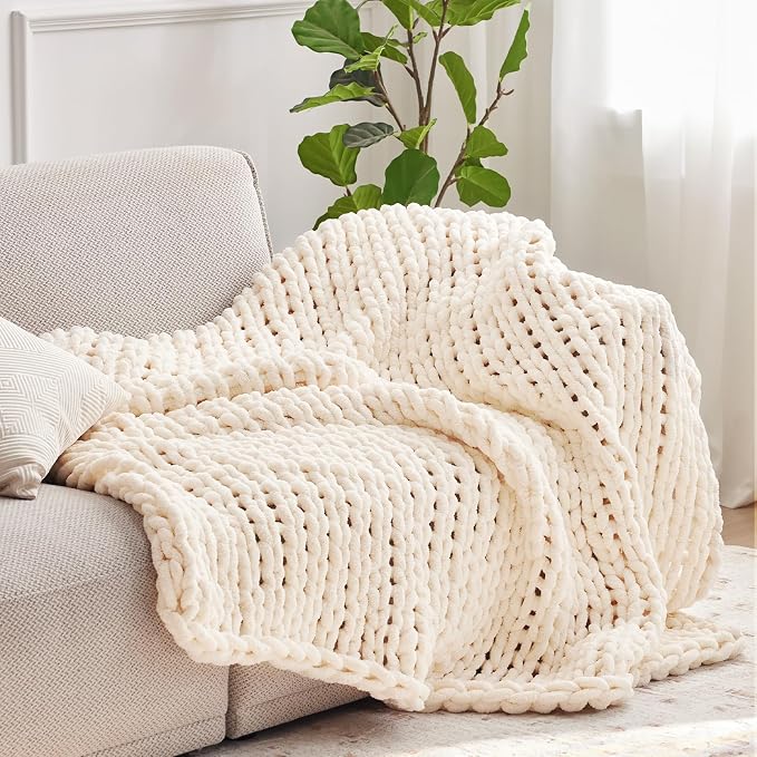 Negwoo Chunky Knit Throw Blanket, Knitted Throw Chenille Yarn, 40"*50" | Soft Thick Cable Knitted Blankets, Handmade Big Thick Blanket, Machine Washable Cute Comfy Blanket for Home Decor,Cream White