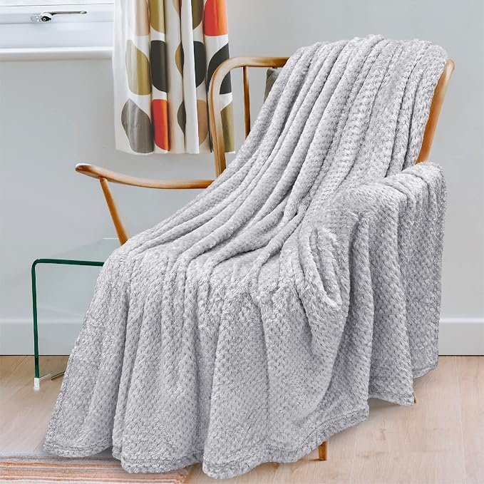 PAVILIA Light Gray Fleece Throw Blanket for Couch Sofa Bed, Soft Fuzzy Waffle Jacquard Microfiber, Warm Lightweight Fade-Resistant Decorative All Season Throw, 60x80 Twin