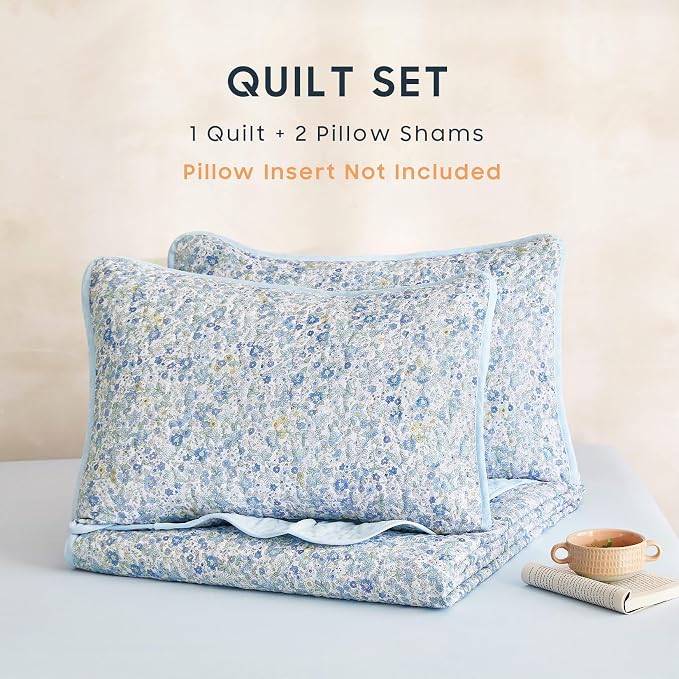 Wake In Cloud - Floral Quilt Set, Cute Vintage Flower Cottagecore Shabby Chic for Women Teen Girls, Reversible Lightweight Bedspread Coverlet, 3 Pieces, Light Blue, Queen/Full Size