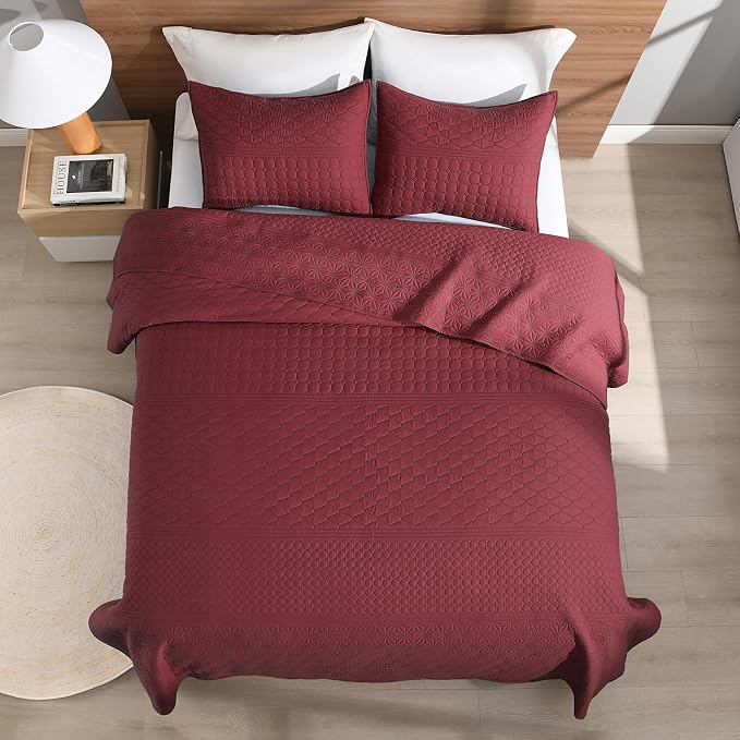 HORIMOTE HOME Burgundy Red Twin Size Quilt Set - Soft Microfiber Bedspread with 1 Sham, Lightweight & All-Season Geometric Coverlet for Cozy Bedding