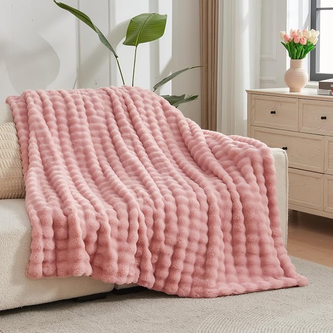 NEWCOSPLAY Faux Fur Fluffy Bubble Throw Blanket for Couch, Pink, 50"x60" | Soft Thick Warm Bubble Blanket for Couch Sofa Bed 550GSM, Plush Cozy Luxury Decorative Throw, Gift for Women Men