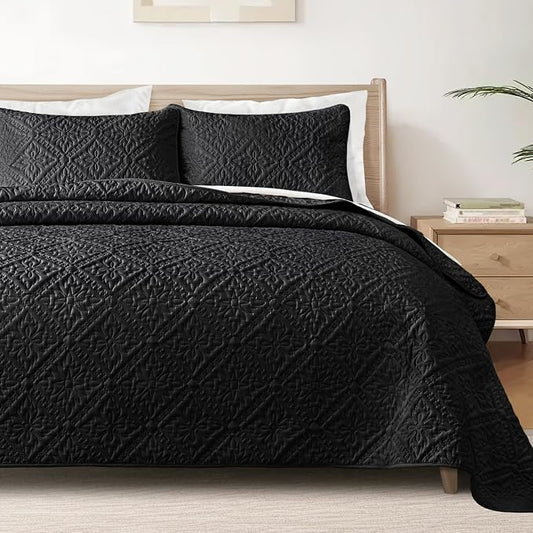 Exclusivo Mezcla California King Quilt Set, Black | Lightweight Soft Bedspreads Coverlets, All Season Bedding with 2 Pillow Shams, Modern Style for Bedroom Guest Room