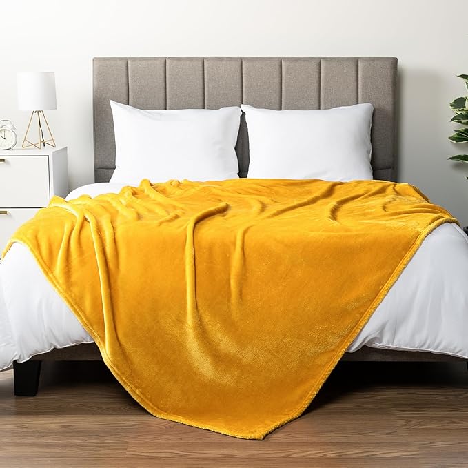 PAVILIA Mustard Yellow Fleece Throw Blanket for Couch, Gold Soft Fuzzy Flannel Throw for Sofa, Luxury Plush Microfiber Bed Blanket, Cozy Home Decorative Velvet Gift Blanket, 50x60