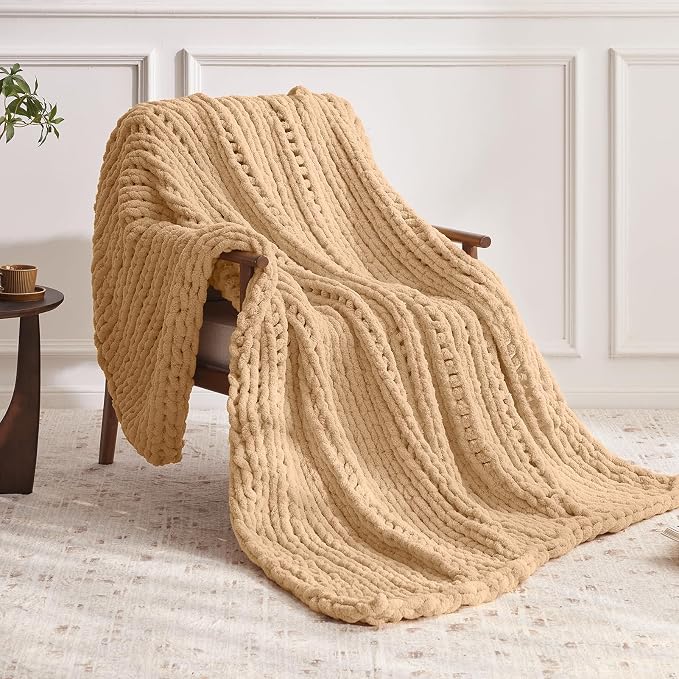 Negwoo Chunky Knit Throw Blanket, Knitted Throw Chenille Yarn, 60"*80" | Soft Thick Cable Knitted Blankets, Handmade Big Thick Blanket, Machine Washable Cute Comfy Blanket for Home Decor, Beige