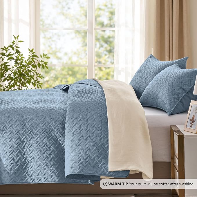 FLYMME Quilts King Size,Lightweight Dusty Blue Bedspreads,Basket Weave Pattern,Ultra Soft Microfiber Bed Coverlet 3 Pieces for All-Seasons (1 Quilt,2 Pillow Shams)