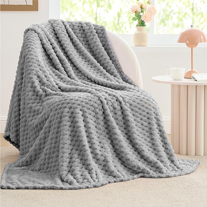 BEDELITE Grey Twin Blanket for Couch, Soft Cozy Gifts for Women, 60 * 80 | 3D Jacquard Decorative Fleece Blanket, Super Soft Plush Throws, Cute Birthday Gift for Women & Men, Suitable for All Seasons